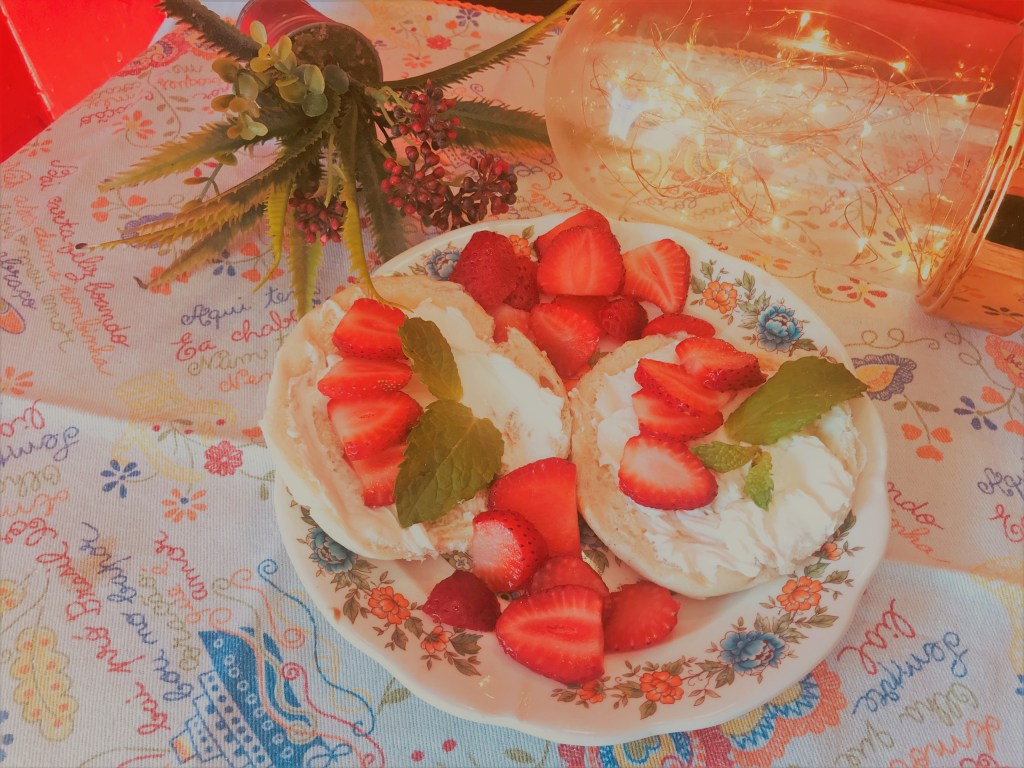 Pão torrado com Mascarpone e Morangos…um lanche&nbsp;delicioso!
