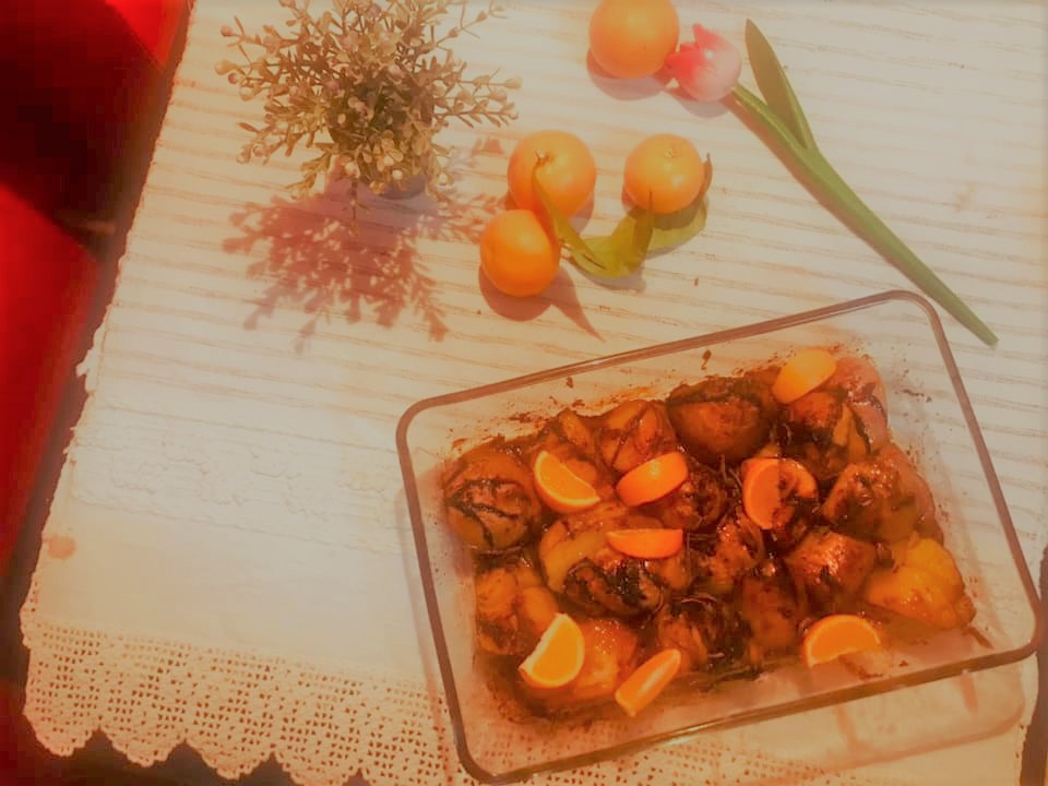 Batata assada com mel, alecrim e sumo de&nbsp;tangerina