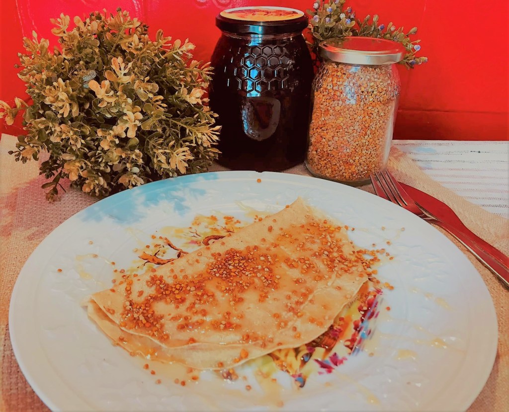 Crepes de aveia com mel e&nbsp;pólen